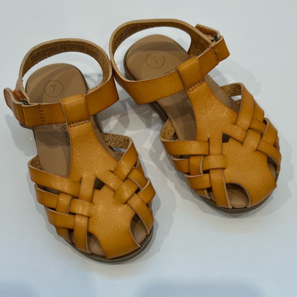 Cat & Jack Toddler Girls’ Ella Ankle Strap Sandals